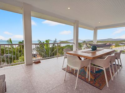 8 Blackcurrant Drive, Hideaway Bay