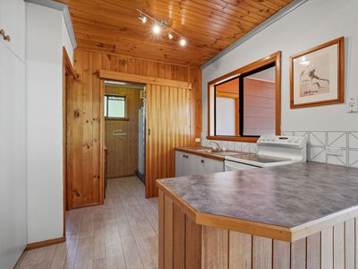 2 Cray Point Parade, Eggs And Bacon Bay