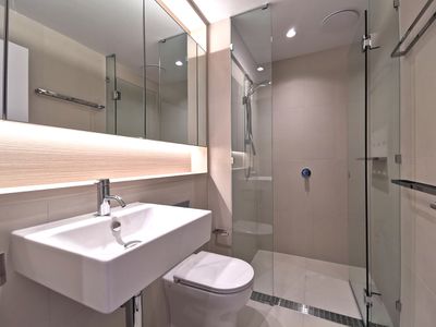 2010 / 628 Flinders Street, Docklands