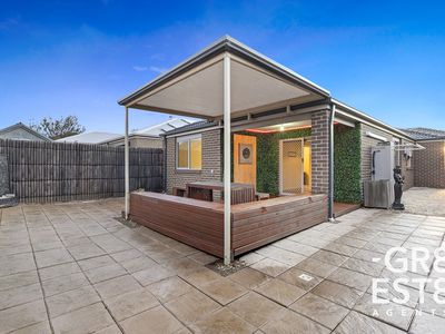 16 Crowe Avenue, Cranbourne West