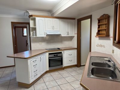 60 Best Street, Parkes