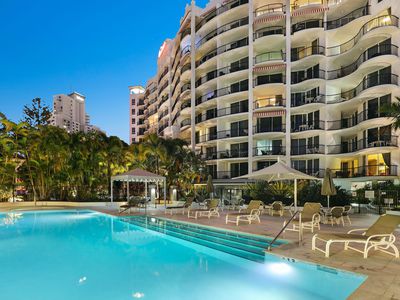 215 / 9-21 BEACH PARADE, Surfers Paradise