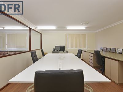 4 Kalmia Road, Bibra Lake