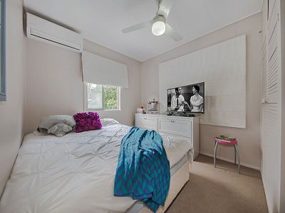 156 Kamarin Street, Manly West