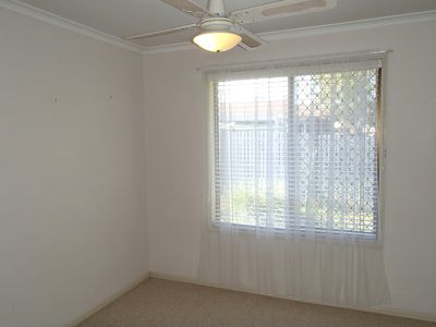 2 / 2 Palm Avenue, Raceview