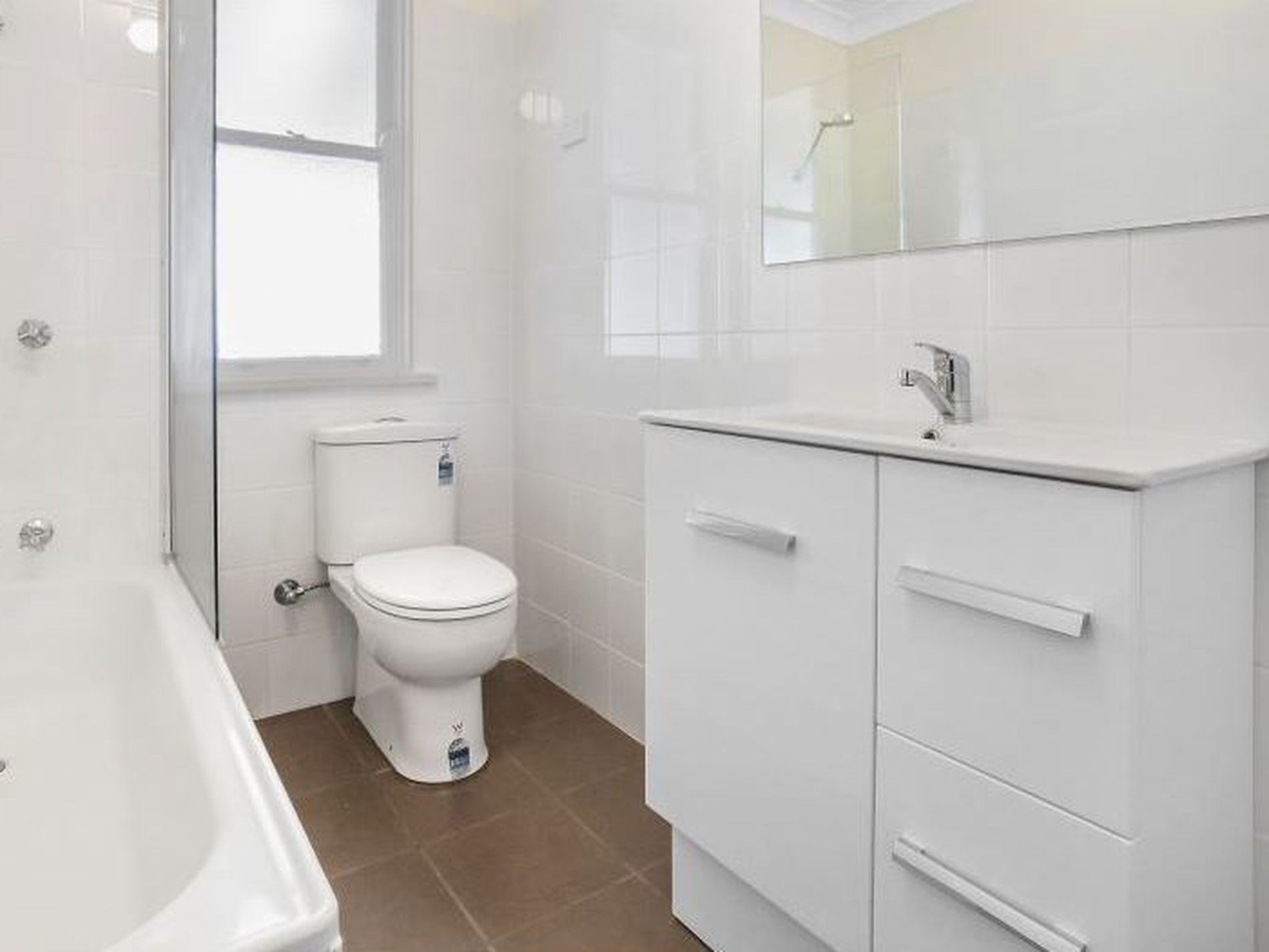 90 Lake Entrance Road, Mount Warrigal