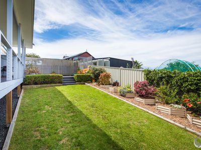 5 Collins Crescent, Narooma