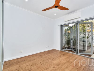 10 / 10 Grassland Crescent, Leanyer