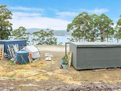 218 Cygnet Coast Road, Lymington