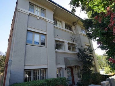 2 / 8 Vialoux Street, Paddington