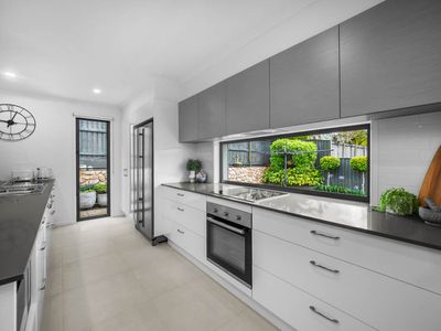 42 Creekside Circuit, Nambour