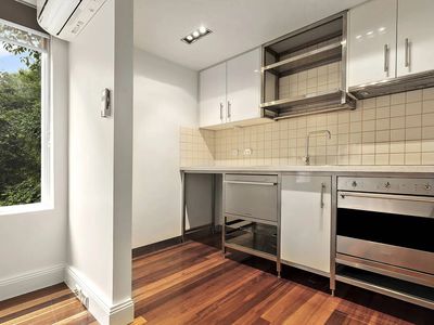 4 / 5 McGrath Court, Richmond