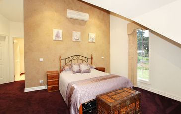 7 Valley Drive, Beaconsfield Upper