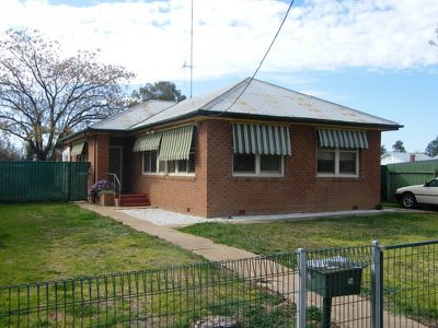 5 Grenfell  St, Forbes