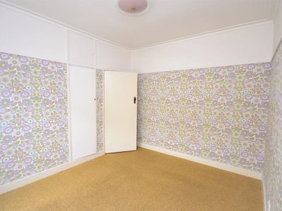 14 Mountain Avenue , Mount Beauty