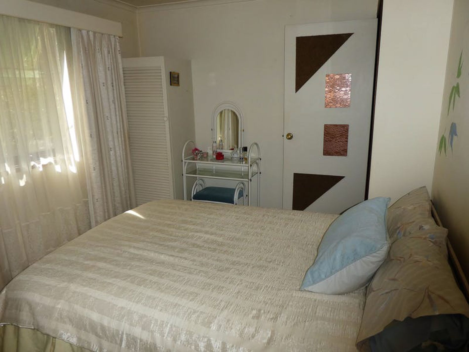 550 Telegraph Rd, Seymour