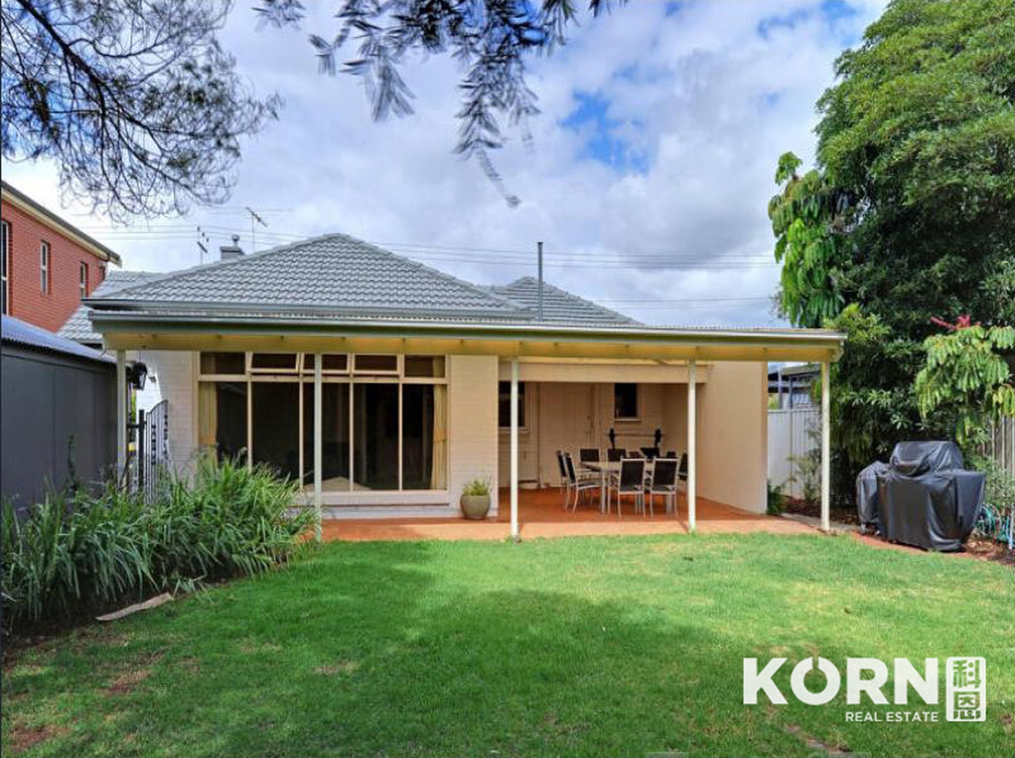 81 Pine Avenue, Glenelg North