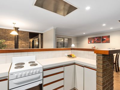 29 Helena Crescent, Thornlie