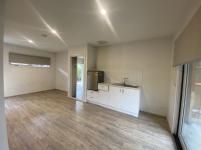 Room 3 / 98 Commercial Road, Footscray