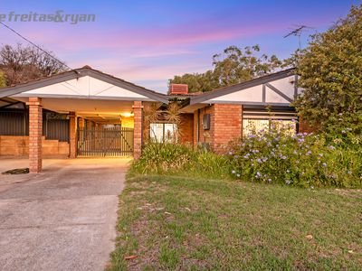 12 Tablo Court, South Lake