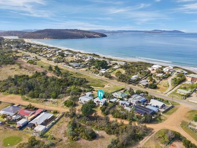 3 Lagoon Road, Carlton