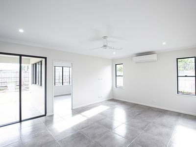 61 Perserverance Street, Redlynch