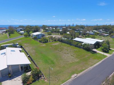 18 First Avenue, Woodgate