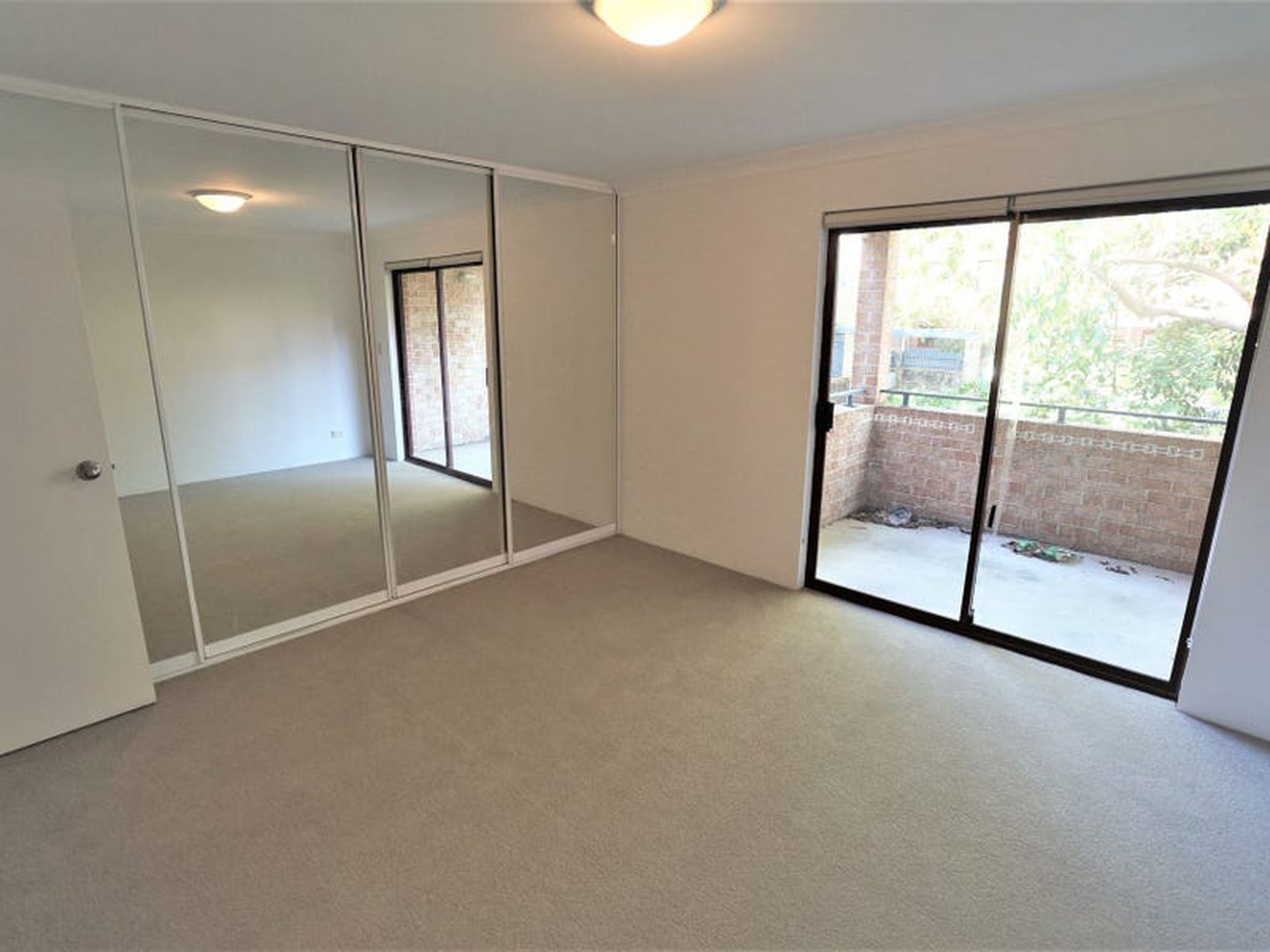 12 / 2 Kensington Mews, Waterloo