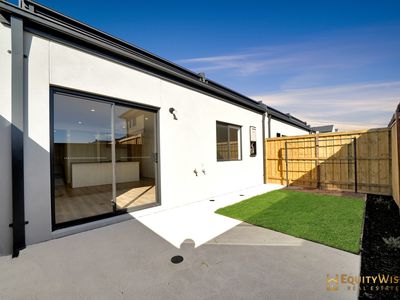 27 Wheatsheaf Road, Wyndham Vale