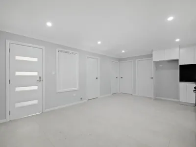 35 & 35a Anthony Crescent, Kingswood