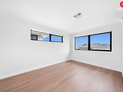 10 Calendula Court, Casula