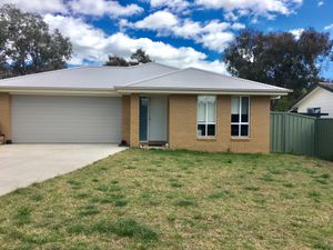 891 Bateman Place, Albury