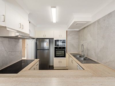 17E / 80 The Esplanade, Surfers Paradise