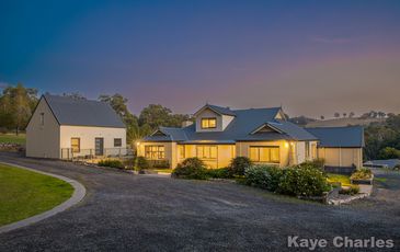 82 Downey Road, Dewhurst