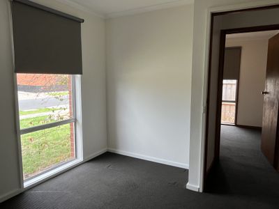 7 Telstar Court, Whittington