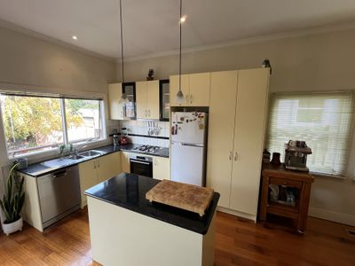 15 Disraeli Grove, Pascoe Vale South