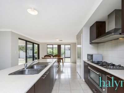 10 Supanova Lane, Australind