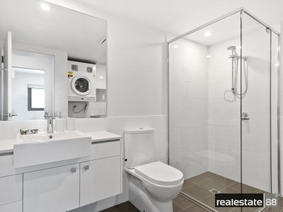42 / 172 Railway Parade, West Leederville