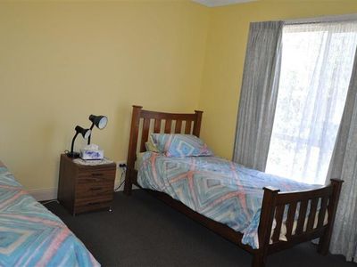 6 McMillan Place, Forbes