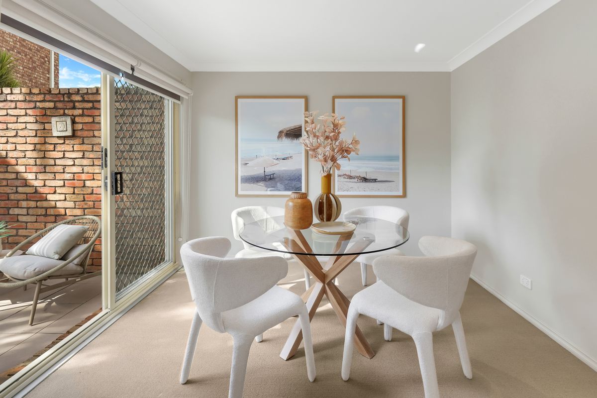2 / 165A Ocean View Drive, Wamberal