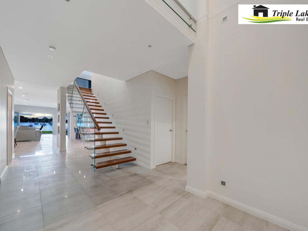 12 Gordon Avenue, Summerland Point