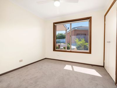 2 / 4 DANE PLACE, Wodonga