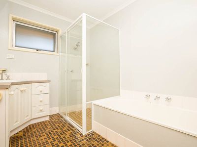 16 Delamere Place, South Hedland