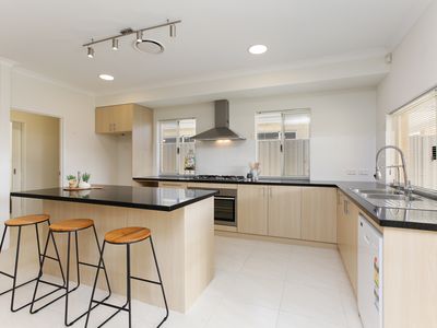 3 Wolfson Way, Piara Waters