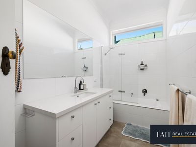 10 Orwell Street, Wangaratta