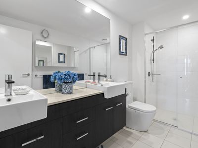 2505 / 25-31 East Quay Drive, Biggera Waters