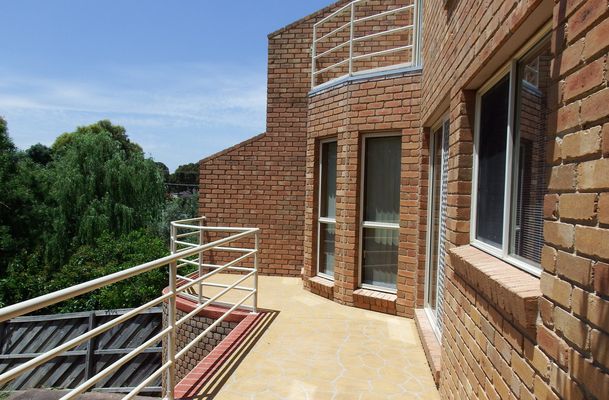 2 / 7 Hawick Court, Greenvale