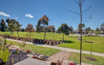 4 Tolpis Lane, Cranbourne North