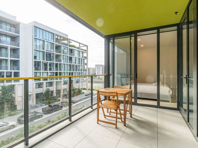 232 / 20 George Julius Avenue, Zetland
