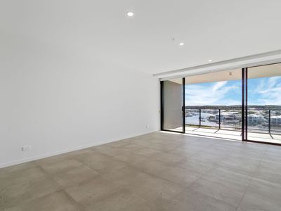 2603 / 10 Sickle Avenue, Hope Island